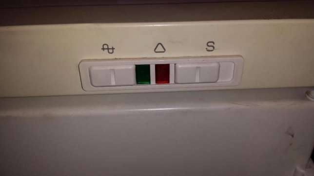 Что означает кнопка S на морозильной камере