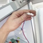 Как перевесить дверь холодильника DEXP