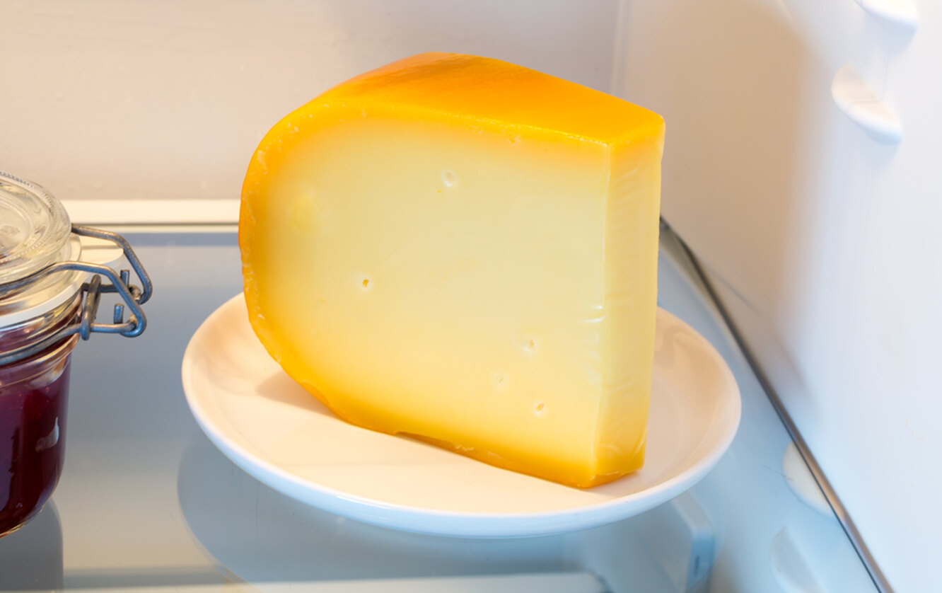 Сколько хранится сыр в морозилке